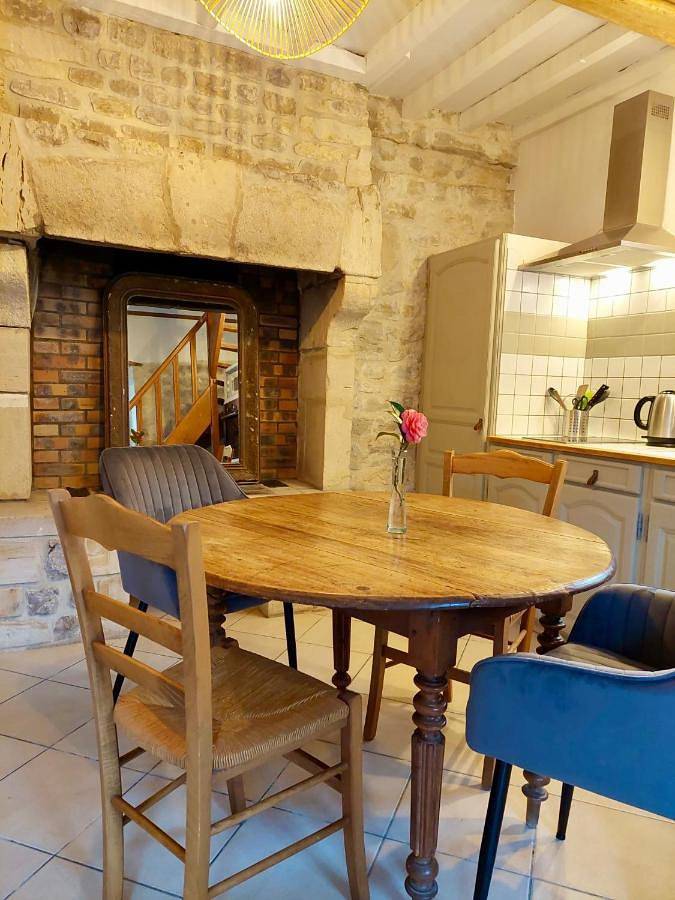 Maison 2 chambres avec espace extérieur privé et petit-déjeuner en supplément - fait-maison et produits locaux in Vierville-sur-Mer, Bayeux und Umgebung