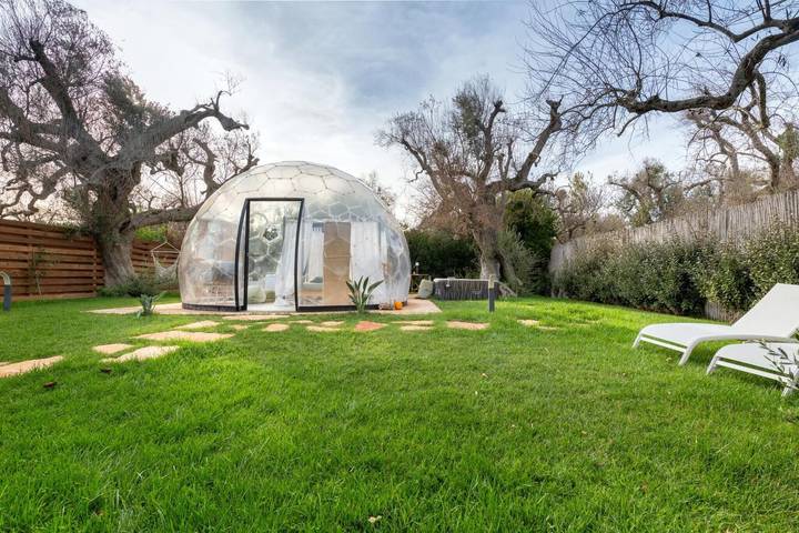 Room 'Atena' with Private Garden and Air Conditioning in San Vito dei Normanni, Salento