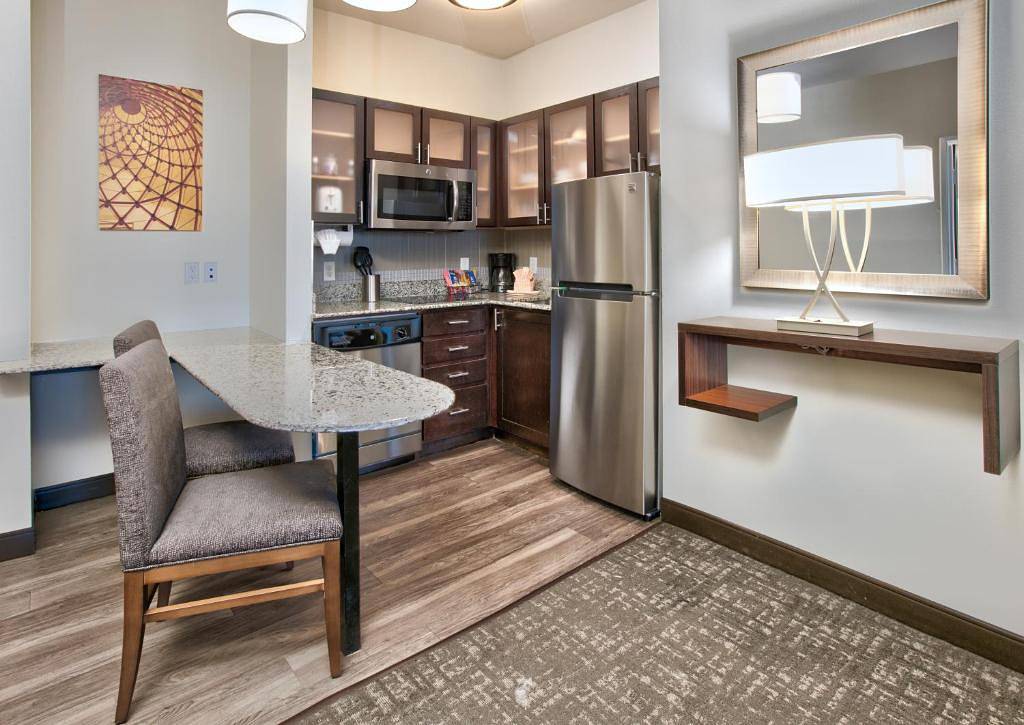 Appartement entier, Staybridge Suites Plano - Richardson Area in Plano, Comté de Collin