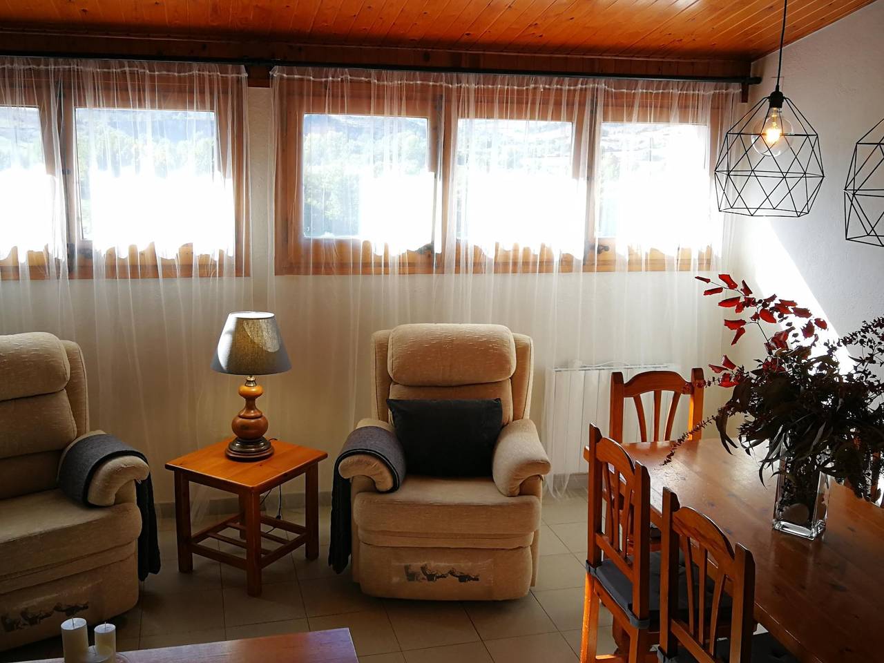 Apartamento vacacional entero, Apartamento 3 hab. Chimenea, Vistas, Mascotas Ok y Lavavajillas in Bellver de Cerdaña, Pirineo Catalan