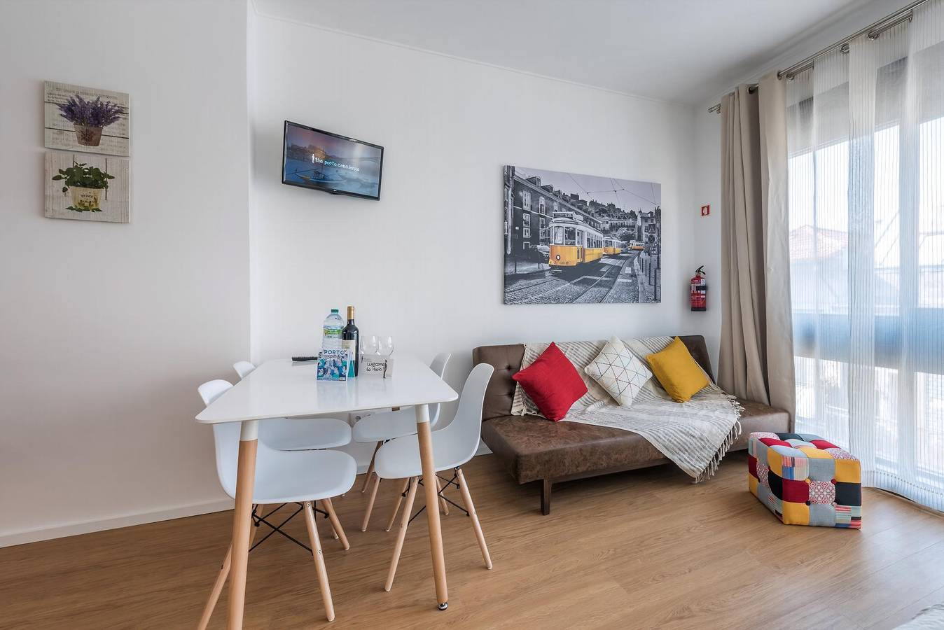Estudio entero, Guestready - Tejido en colores in Santo Ildefonso, Oporto