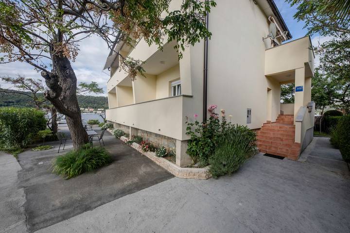 Ferienwohnung für 3 Personen, mit Balkon/Terrasse, mit Haustier in Supetarska Draga