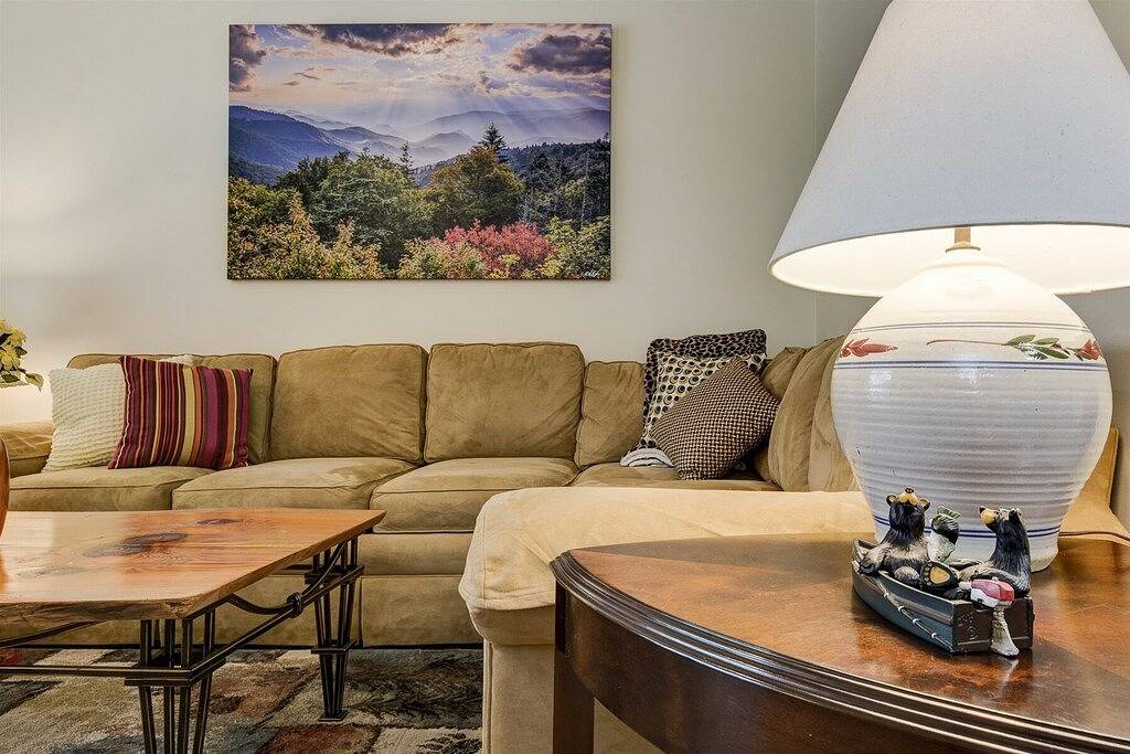 Hendo Rancho in im Stadtzentrum gelegenem historischem Hendersonville in Hendersonville, Henderson County (NC)