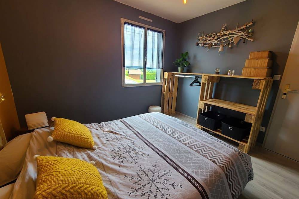 Maison campagne 4 pers, terrasse et jardin, proche sentiers et thermes. in Harsault, La Vôge-les-Bains