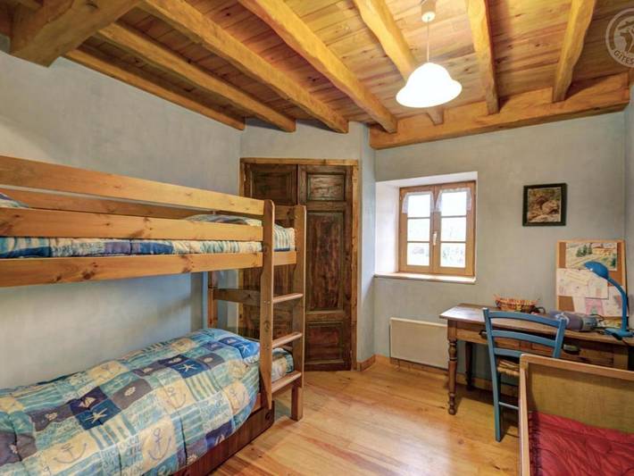 Location de vacances pour 6 personnes, avec terrasse dans Saint-Jean-Soleymieux - 2