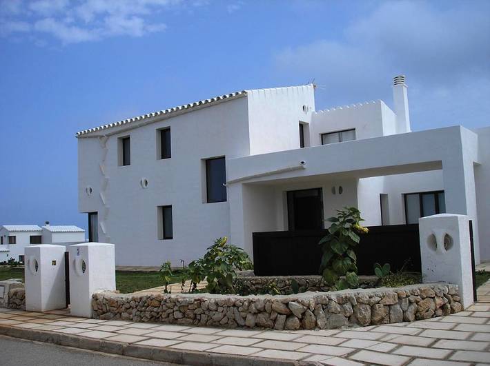 Location de vacances pour 13 personnes, avec jardin ainsi que piscine et vue à Cala Morell - 4