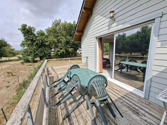 Gîte pour 4 personnes, avec sauna et piscine ainsi que vue et jardin, animaux acceptés à Chaveignes - 2