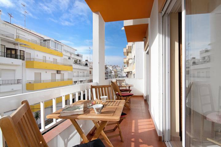 Gîte pour 5 personnes, avec balcon dans Monte Gordo - 2
