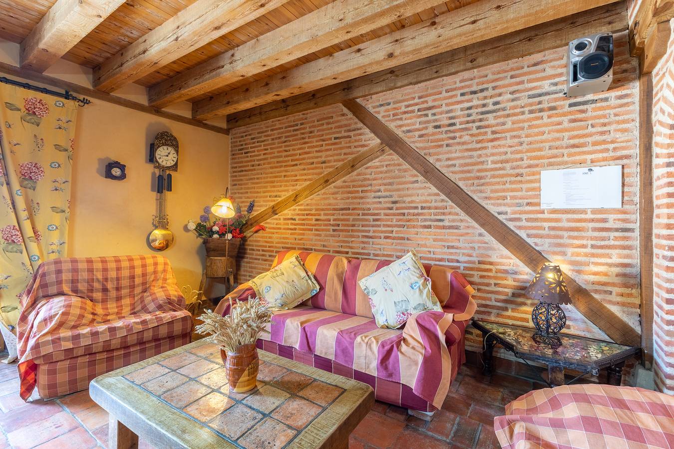 Casa rural 'La Tarja 1' con jardín privado y Wi-Fi in Martín Miguel, Provincia de Segovia