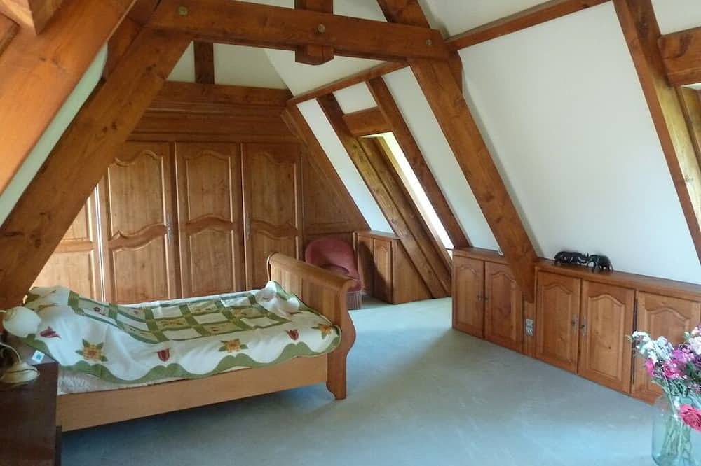 Maison de campagne spacieuse, idéale pour des vacances en famille in Saint-Avit-Sénieur, Périgord Pourpre
