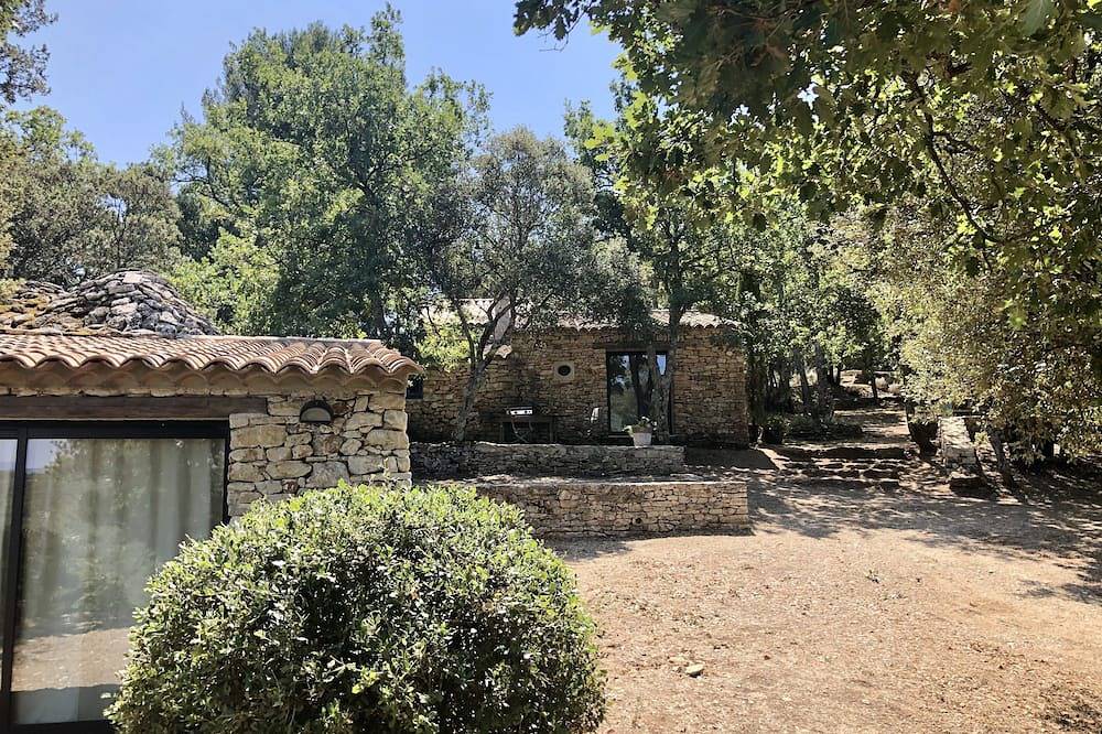 Nice house with swimming pool in Bonnieux, Luberon Park in Bonnieux, Parque natural regional del Luberon