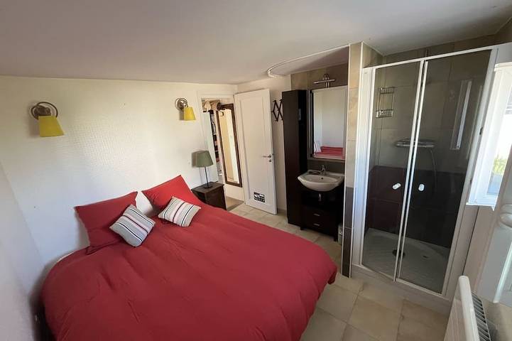 Location de vacances pour 13 personnes dans Plage De La Greve Des Cures Tregastel - 4