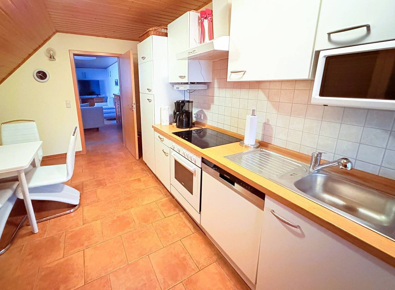 Ganze Wohnung, Wohnung für 4 Personen mit Wasserblick und Strandzugang in Wiek, Rügen