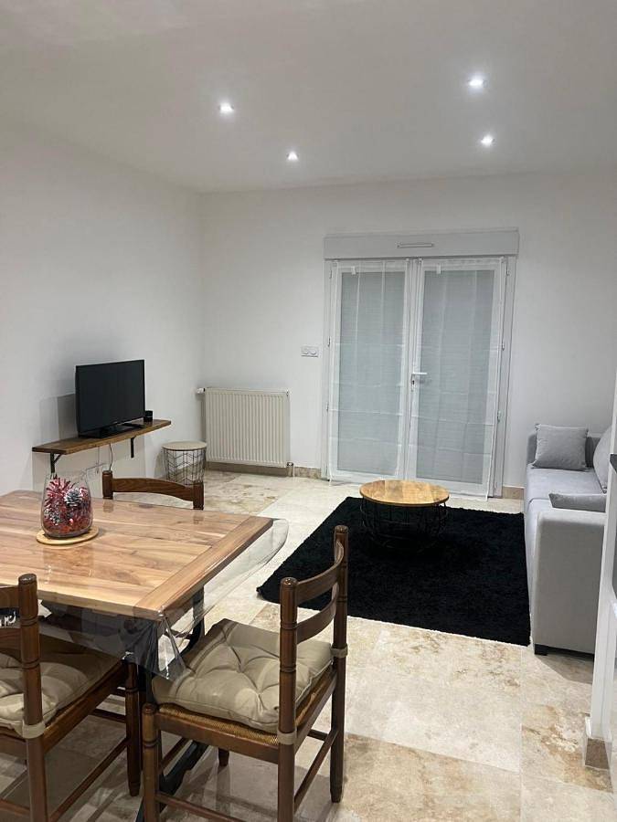 Gîte pour 2 personnes, avec terrasse et vue à Saint-Père-sur-Loire