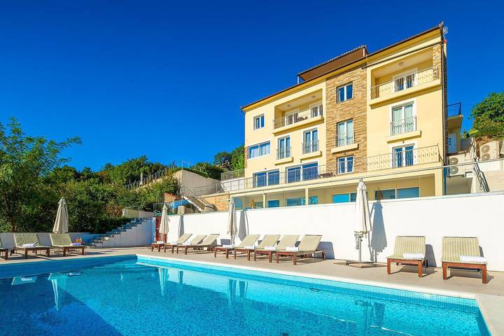 Villa für 18 Personen, mit Pool und Sauna sowie Garten und Terrasse in Opatija Riviera