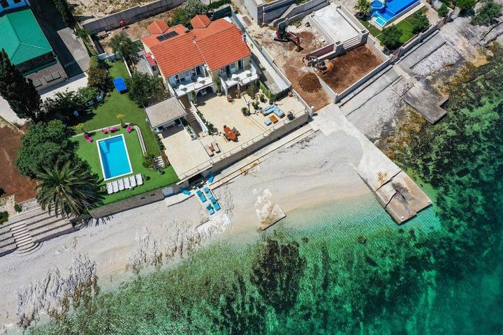 Villa pour 10 personnes, avec piscine et vue sur le lac ainsi que vue et jardin à Slatine - 2