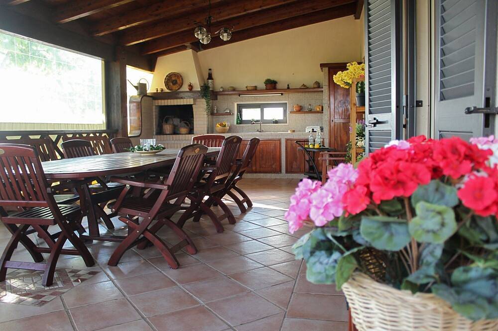 Hillside villa with private pool in Monopoli in San Bartolomeo (Bari), Monopoli