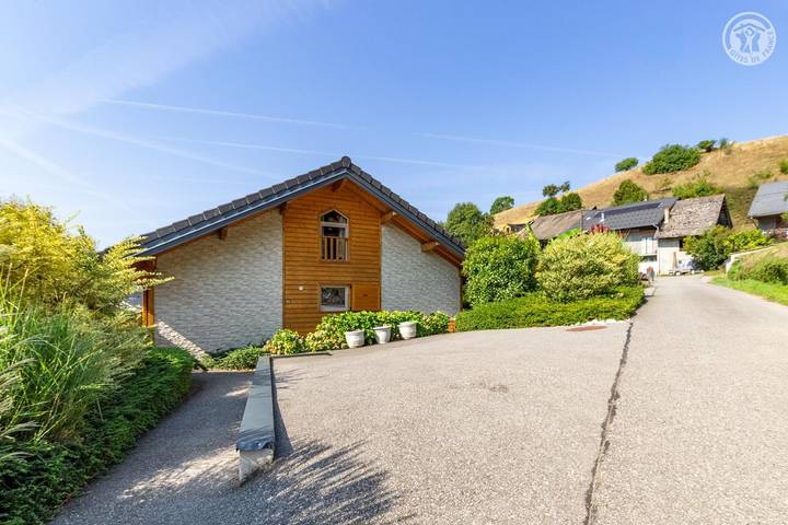 Gîte pour 6 personnes, avec jardin à Coise-Saint-Jean-Pied-Gauthier