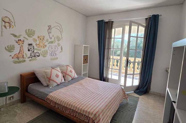 Villa Garlaban, sleeps 10, between the sea and the hills in Aubagne, Costa mediterránea (Francia)