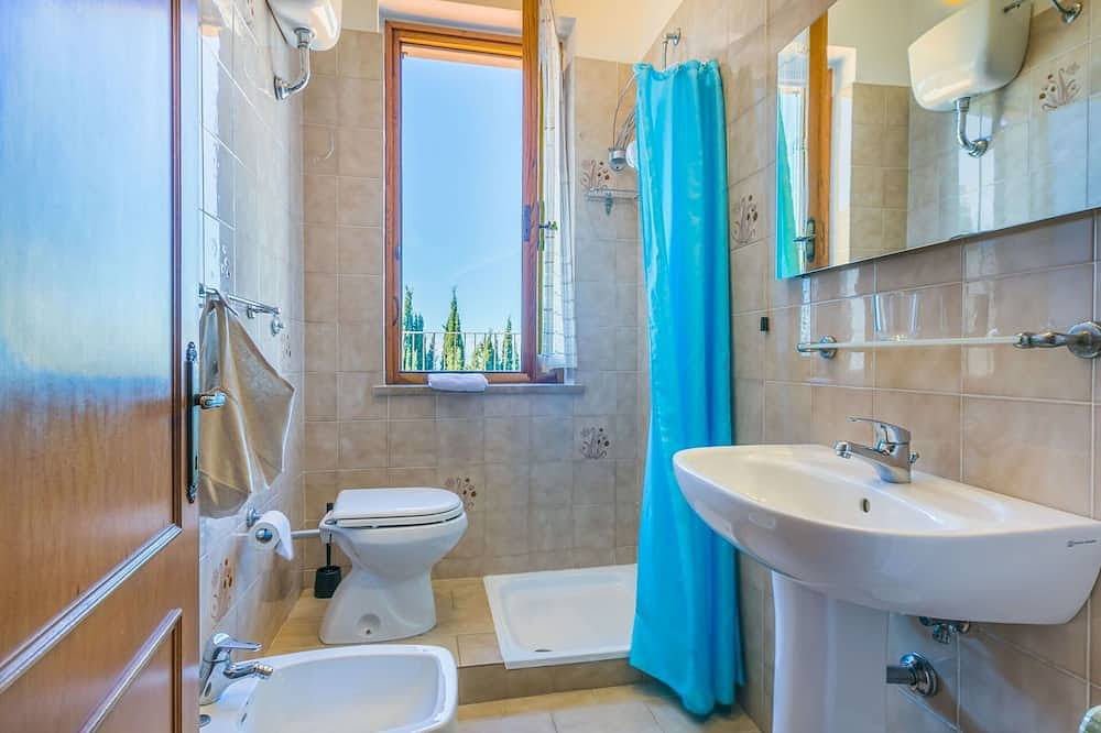 Gemütliche Wohnung in einem Ferienhaus mit W-Lan, Pool, Tv, Terrasse und Haustiere erlaubt in San Vivaldo, Florenz Provinz