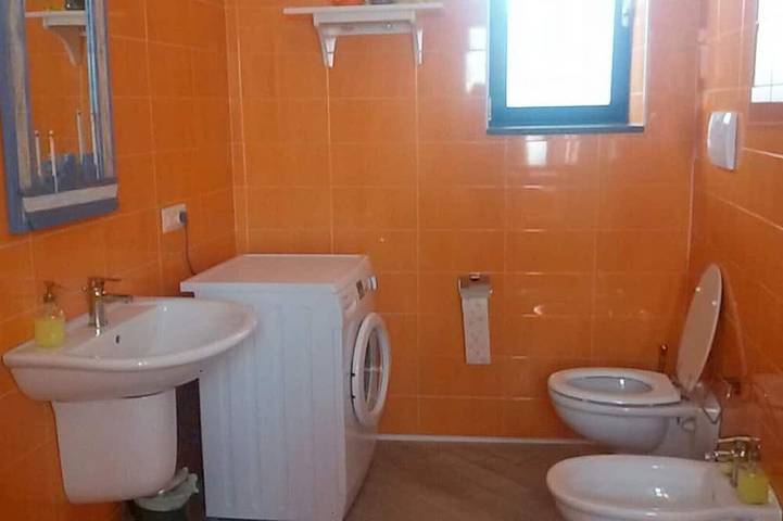 Ferienhaus für 6 Personen, mit Terrasse und Garten auf den Liparische Inseln - 4