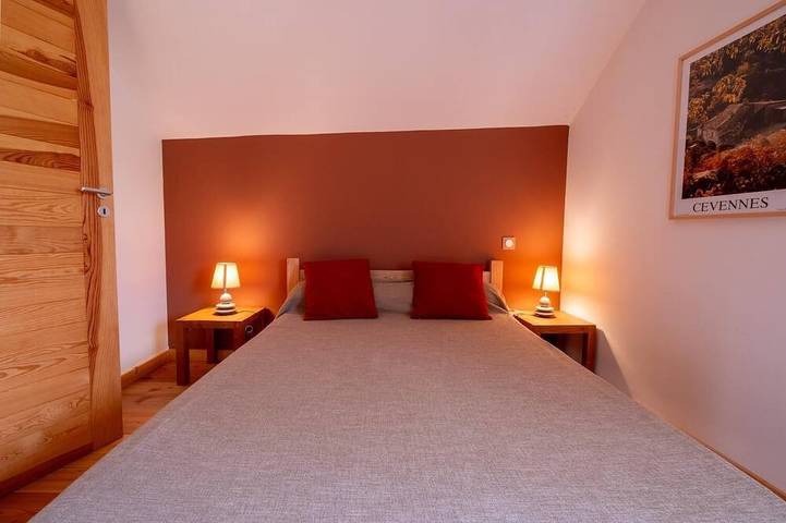 Location de vacances pour 2 personnes, avec jardin, animaux acceptés à Bagnols-les-Bains - 2