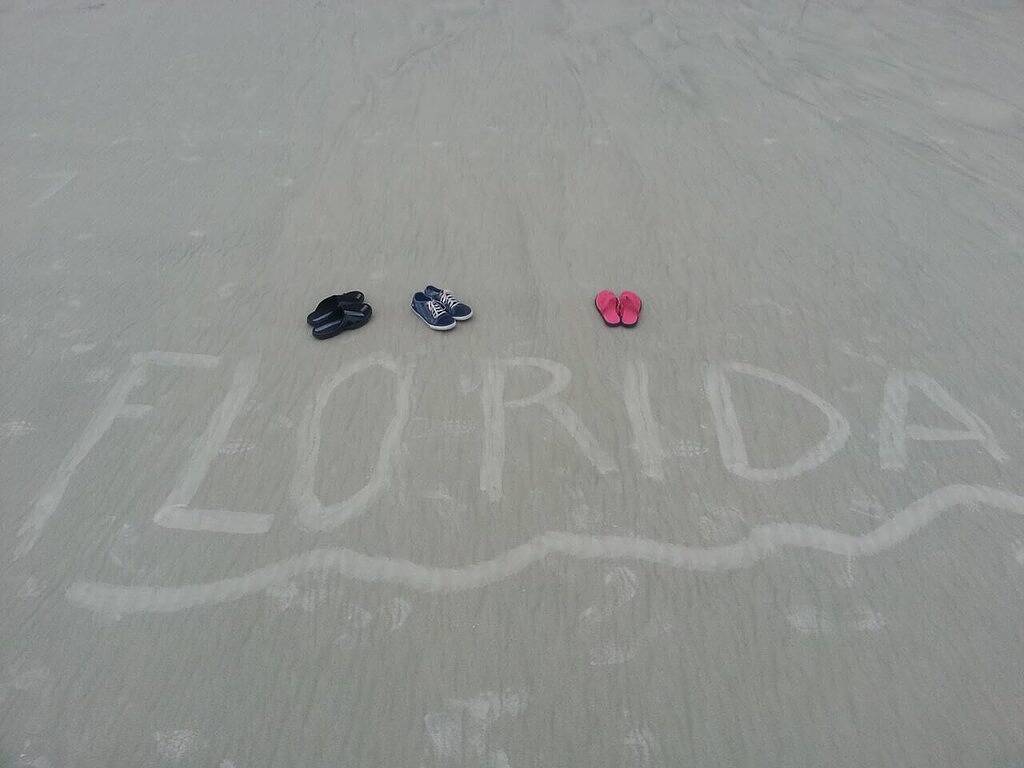 Cozy Port St Lucie getaway. Lanai Plus Private Heated Pool & Private Gardens in Port St. Lucie, St. Lucie County