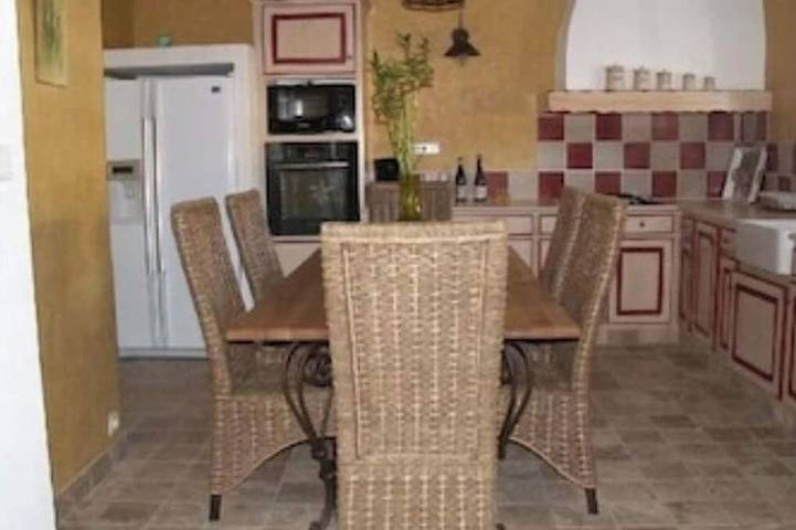 Maison de vacances pour 5 personnes, avec jardin et piscine à Aubignan