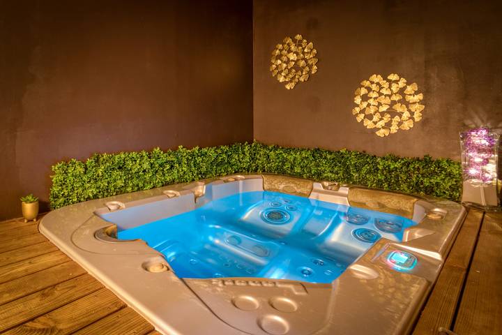 Alojamiento y desayuno para 3 personas, con jacuzzi - 1