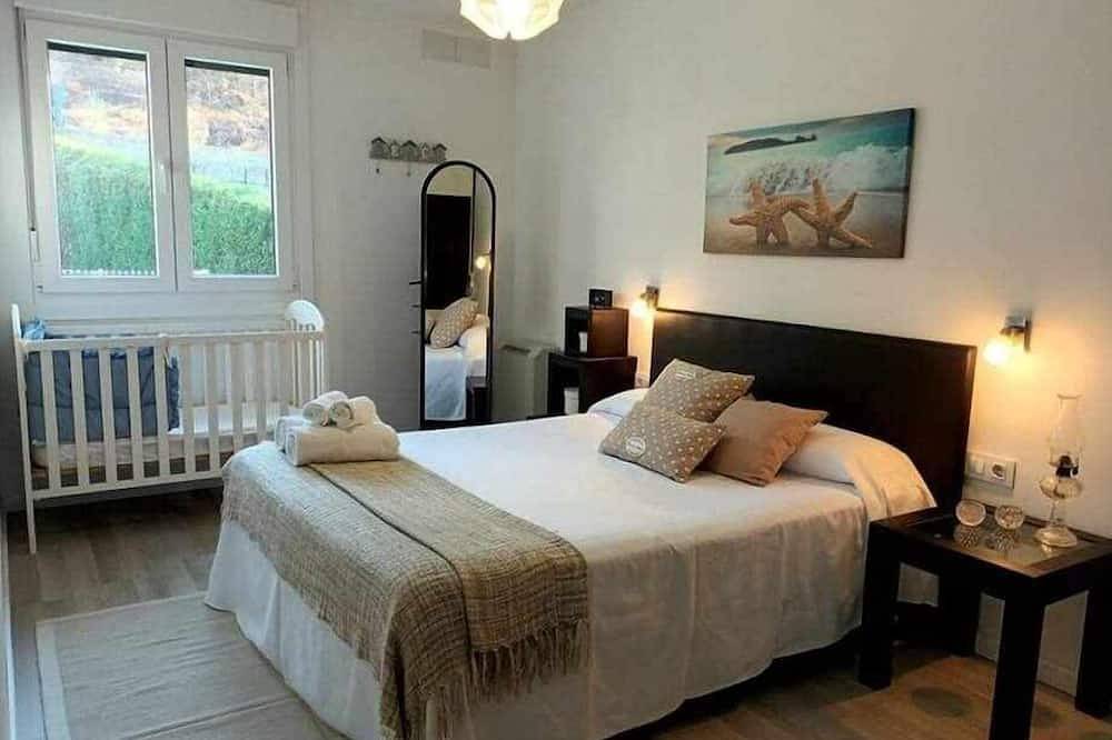 Chalet con piscina y diversión Ría de Vigo in Santa Cristina de Cobres, Vilaboa