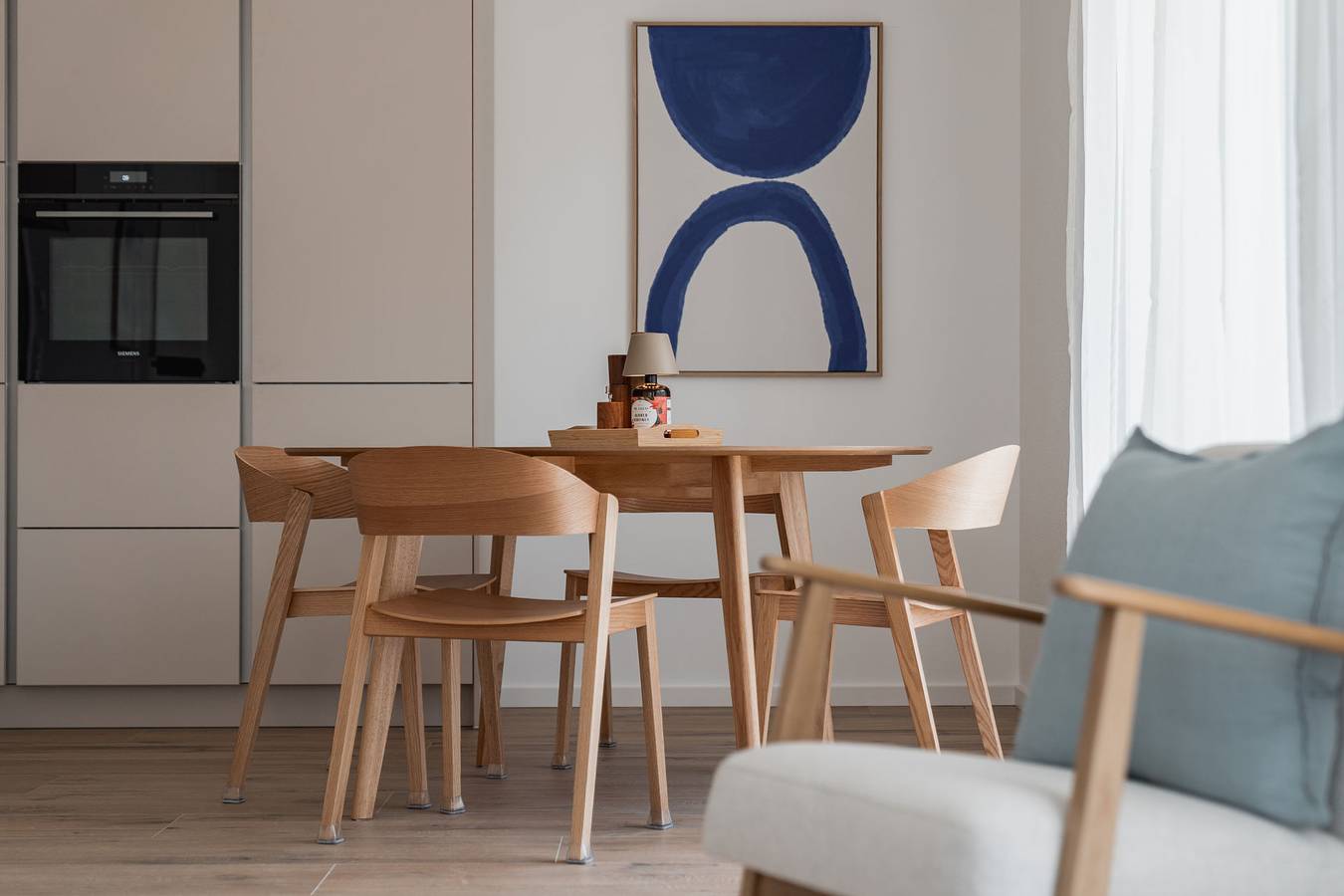 Ganze Ferienwohnung, Bay 47° Boutique Apartments am Chiemsee - Boutique Apartment am Chiemsee mit privater Sonnenterrasse in Übersee, Chiemsee