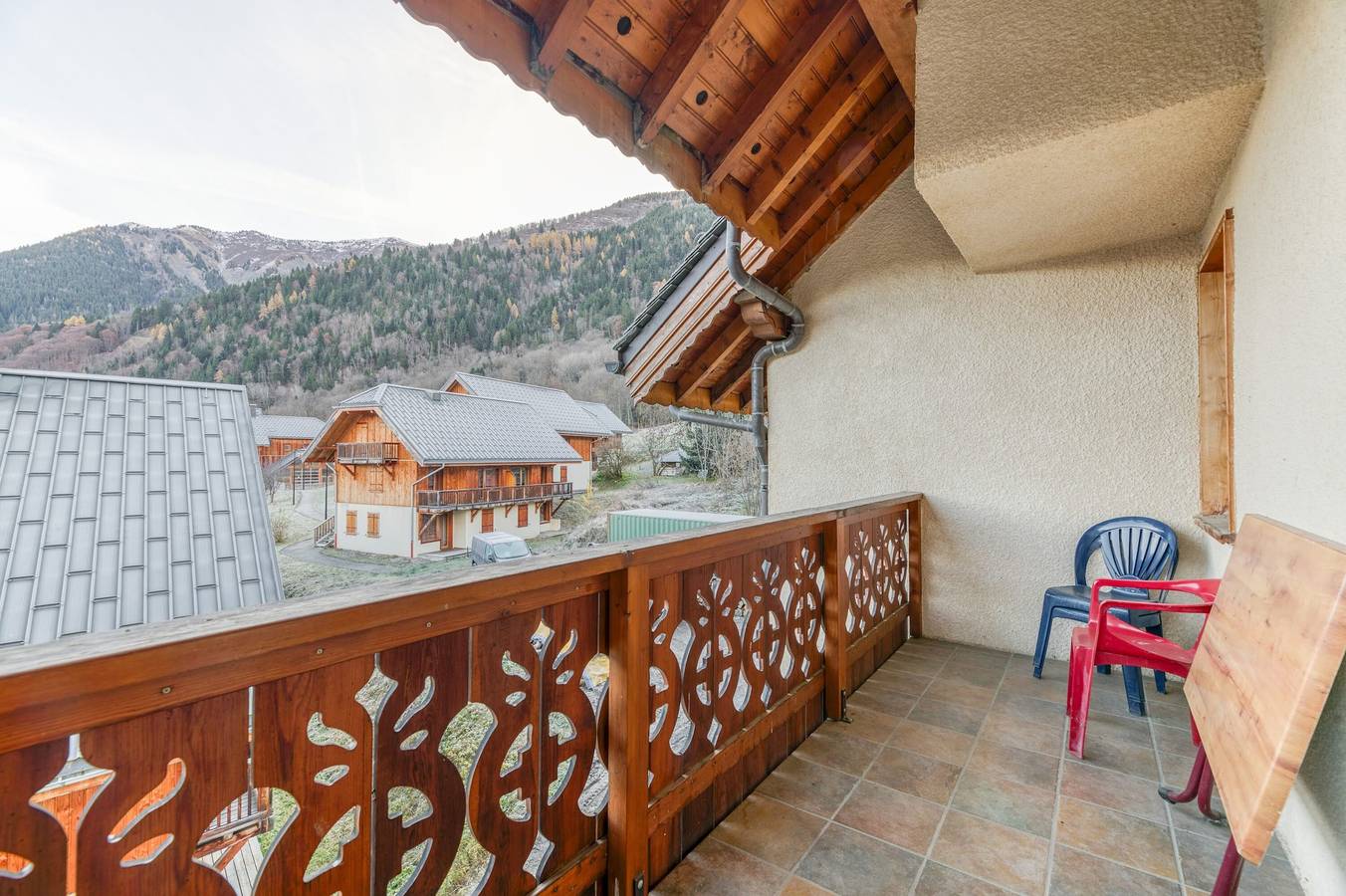 Appartement entier, Appartement « Le Ressoutan » avec vue sur la montagne et balcon in Saint-Colomban-des-Villards, Région de Saint-Jean-de-Maurienne
