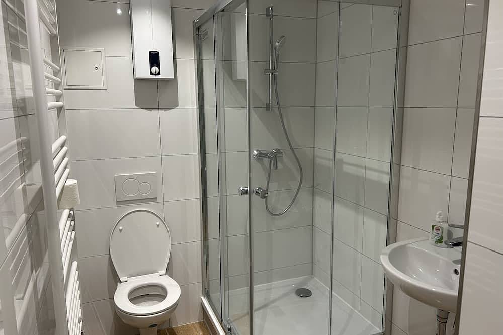 Entire apartment, 2 Zimmer Wohnung im Eg Neubau in Trier, Moseleifel