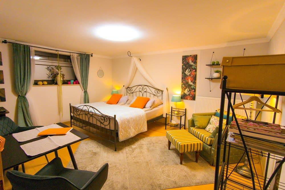 Ganze Wohnung, Das Erholungs Kellerchen. Im Sommer schön kühl, im Winter kuschelig Warm! in Bad Lippspringe, Nordrhein-Westfalen