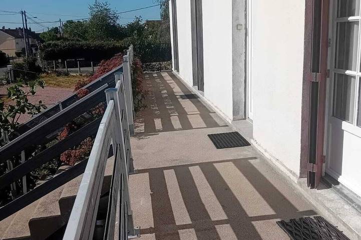 Location de vacances pour 5 personnes, avec jardin dans Thiel-sur-Acolin