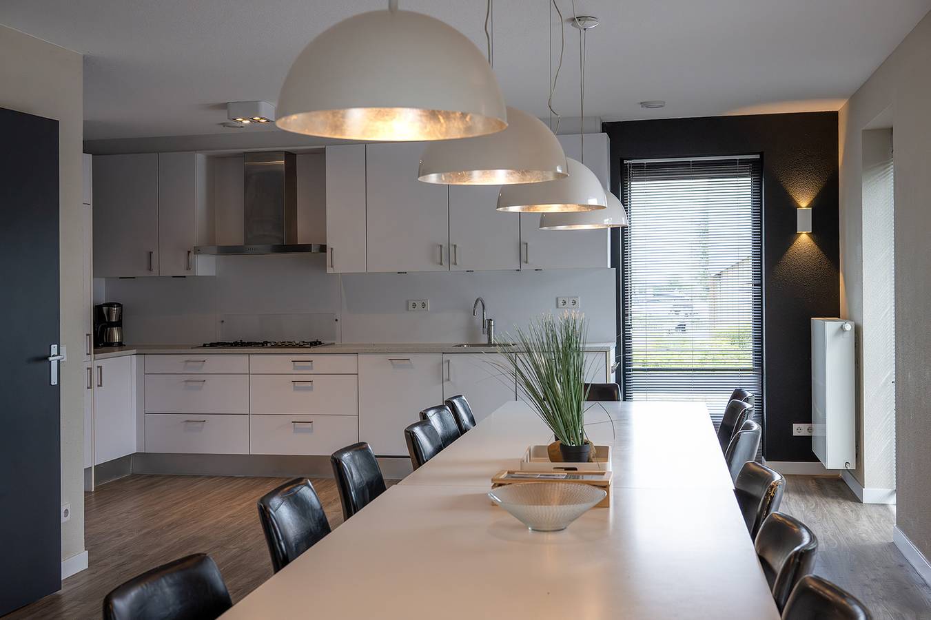 Freistehendes gruppenunterkunft für 16 Personen mit Sauna, Sonnendusche und Whirlpool in Tholen, Niederländische Nordsee