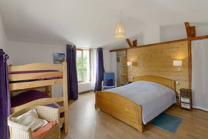 Location de vacances pour 9 personnes, avec jardin et terrasse, animaux acceptés dans Le Portmain - 2