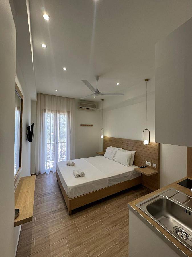 Gîte pour 2 personnes, avec vue ainsi que balcon et jardin dans Soúgia - 4