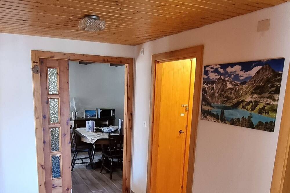 Ganze Wohnung, Apartment for 6 people 150m from the slopes - 2050m altitude in Arolla, Evolène