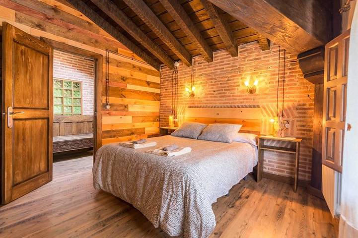Gîte pour 14 personnes, avec jacuzzi et balcon à Casarejos - 2