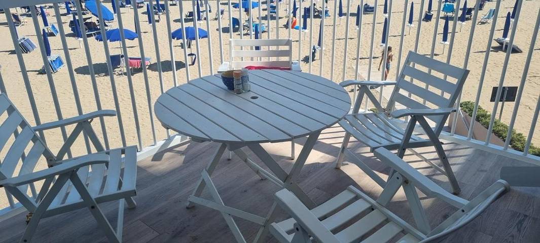 Ferienwohnung für 5 Personen, mit Balkon und Terrasse sowie Ausblick in Porto Santa Margherita