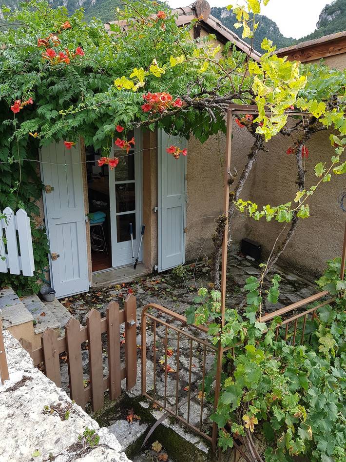 Maison de vacances « Rives du Tarn » avec terrasse privée et climatisation in Peyreleau, Parc naturel régional des Grands Causses