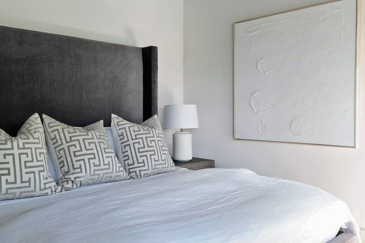 Vacation rental for 12 people, with terrace and pool, with pets in Lewis Smith Lake