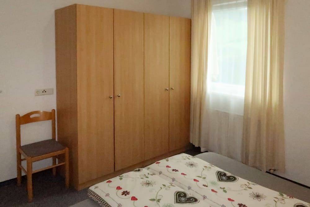 Ganze Wohnung, Kristall by Interhome in Glockturmkamm, Fendels