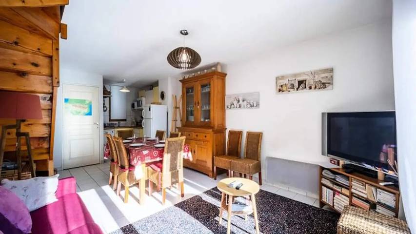 Gîte pour 9 personnes, avec Terrasse et Jardin à Génos - 3