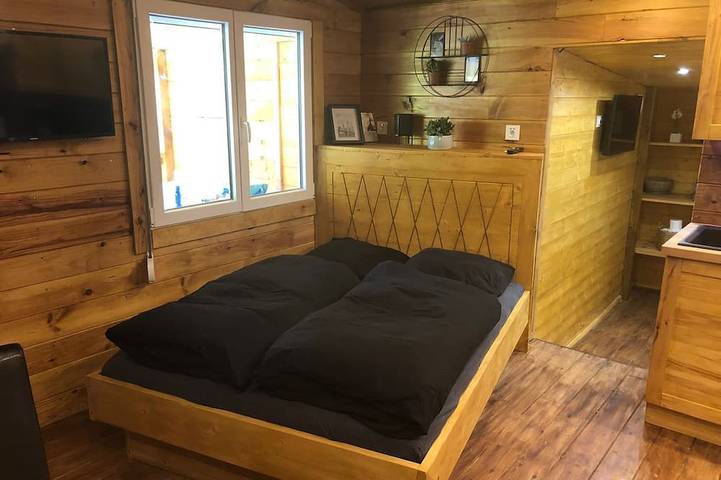 Gîte pour 2 personnes, avec terrasse ainsi que jardin et piscine à Camaret-sur-Aigues - 2