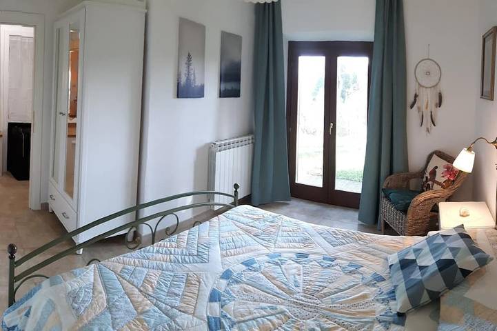Appartamento intero, Hebald guesthouse: suite with private garden. in Bracciano, Lago di Bracciano