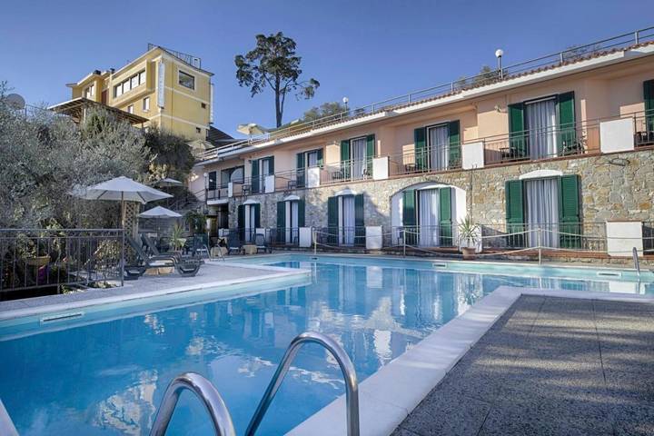 Appartamento per 3 persone, con piscina e terrazza a Comune di Diano Marina