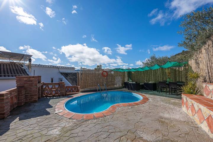 Maison de vacances pour 12 personnes, avec jardin et piscine - 1
