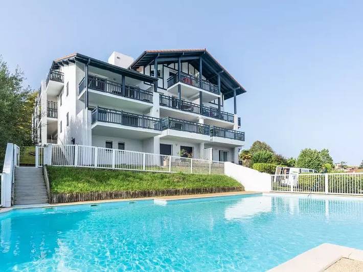 Appartement de vacances pour 4 personnes, avec piscine et balcon